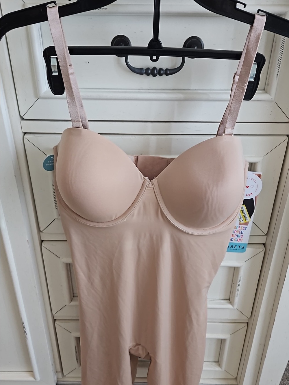 ASSETS by SPANX Women's Flawless Finish Strapless Cupped Midthigh Bodysuit NWT - Picture 5 of 6